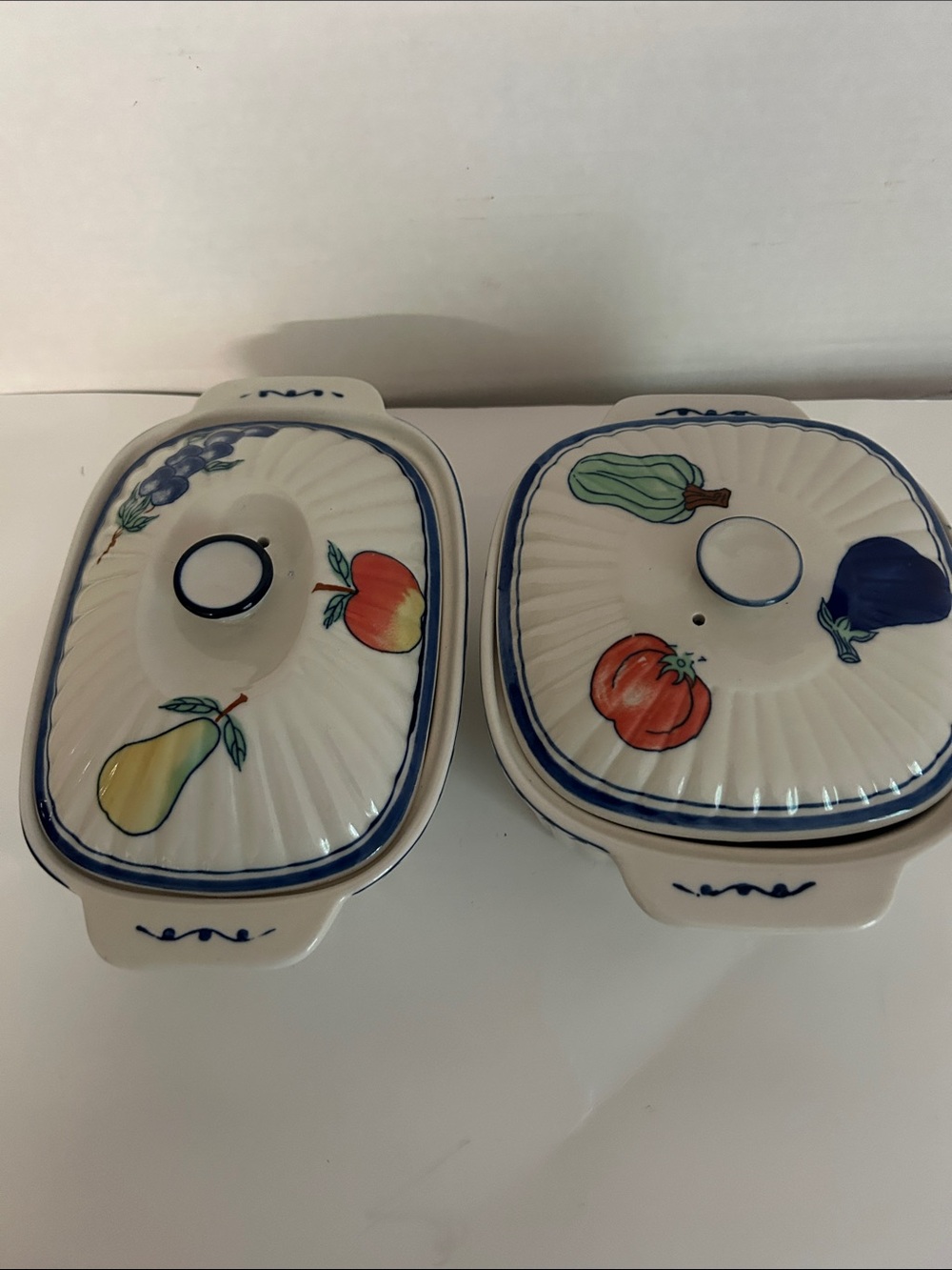 Ceramic Fruit-Pattern Covered Casserole Dish - White with Multicolor Fruit set 2